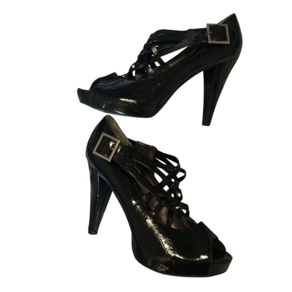 Steve Madden Black woven patent leather heels!